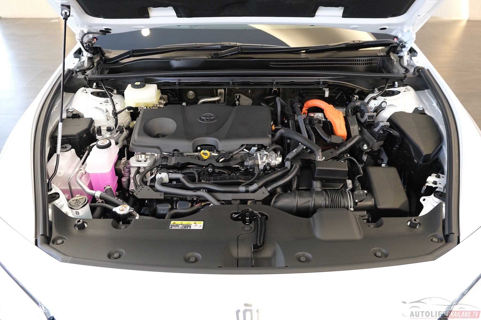 Toyota Crown tai Thai Lan anh 15