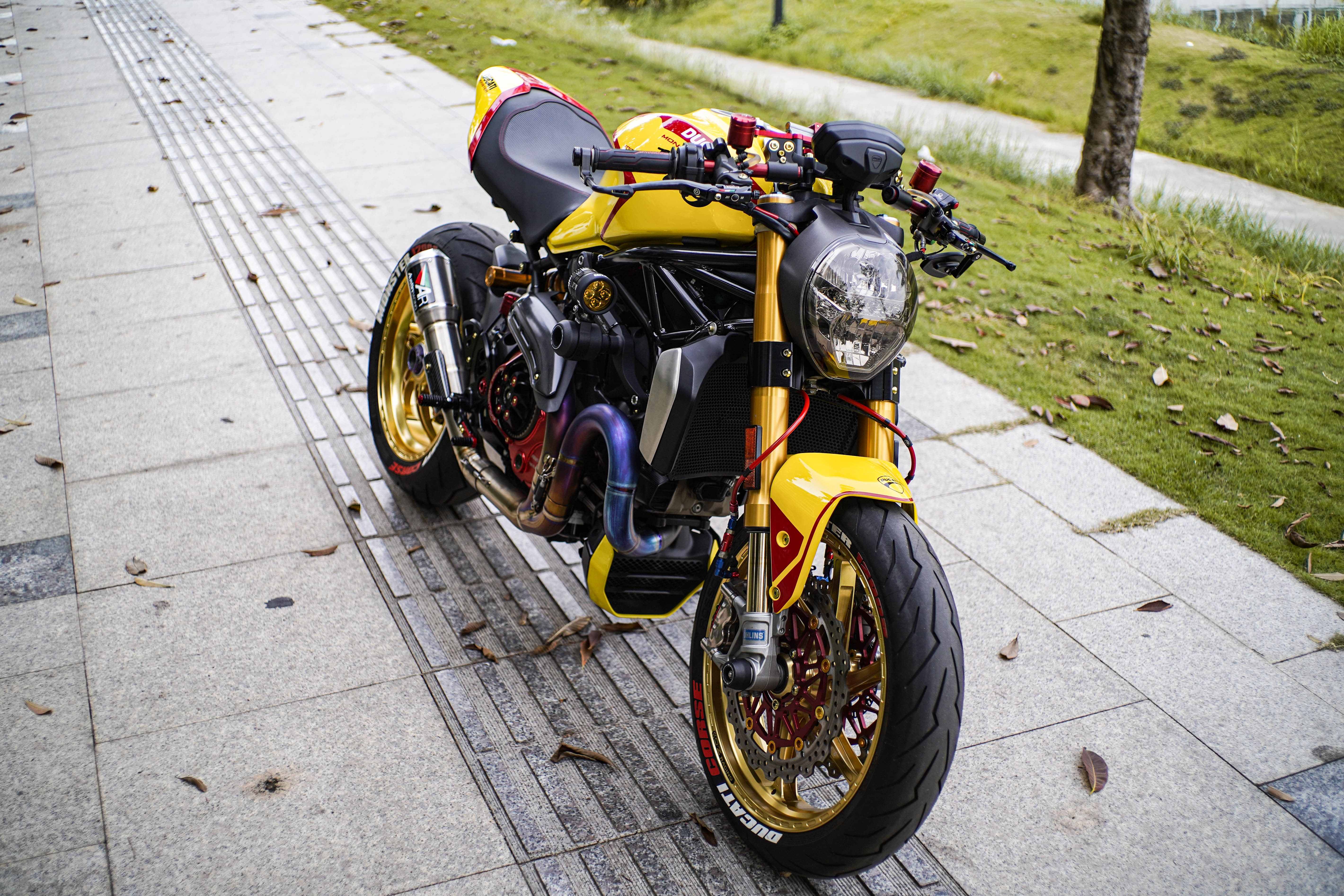 Ducati Monster 1200S do anh 11