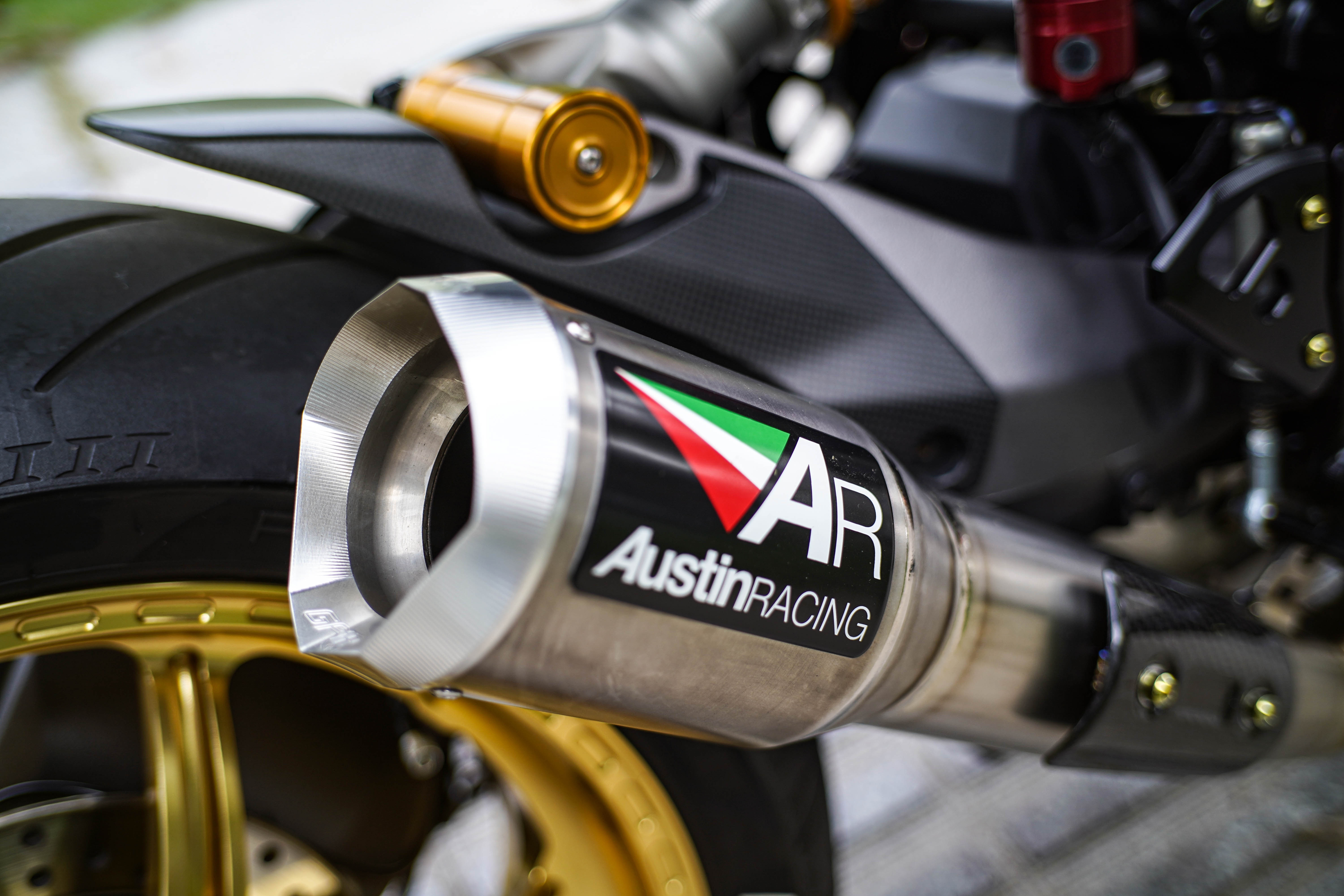 Ducati Monster 1200S do anh 8