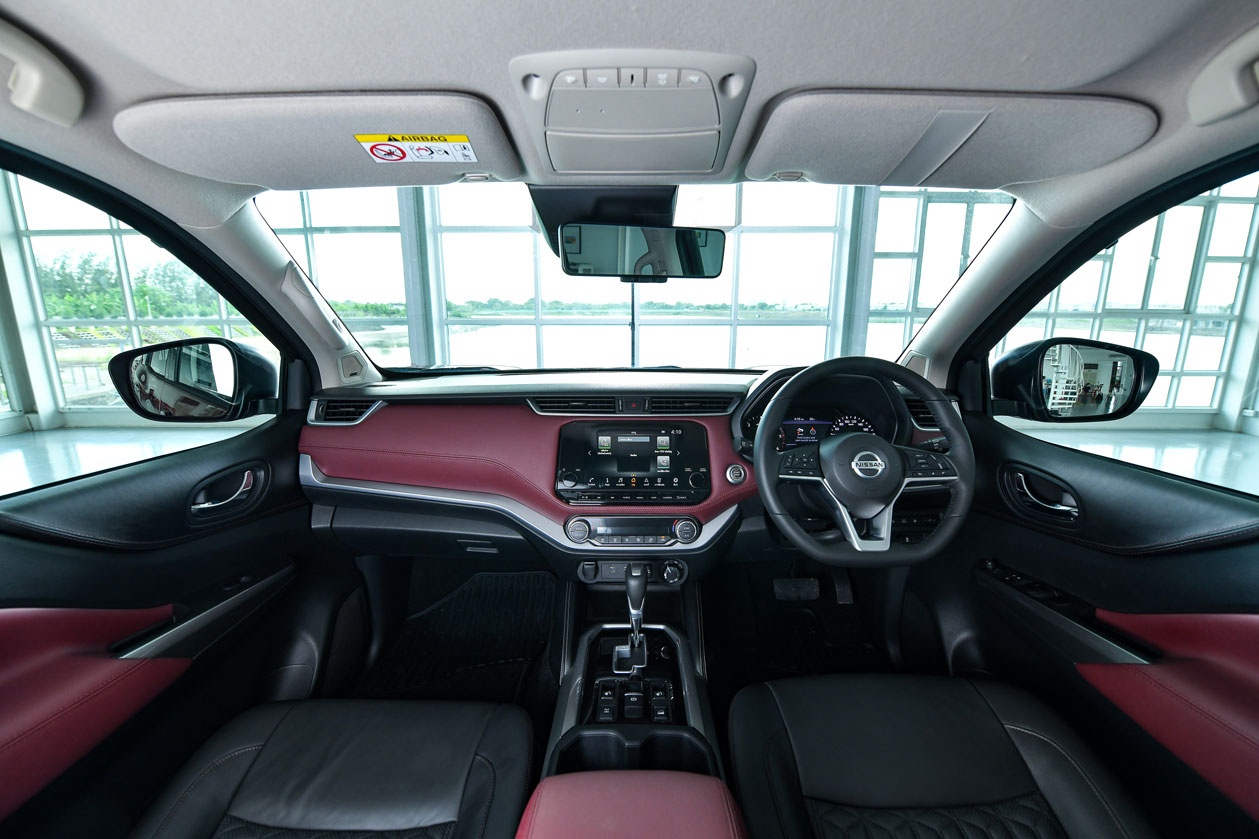 Oto moi sap ra mat anh 33