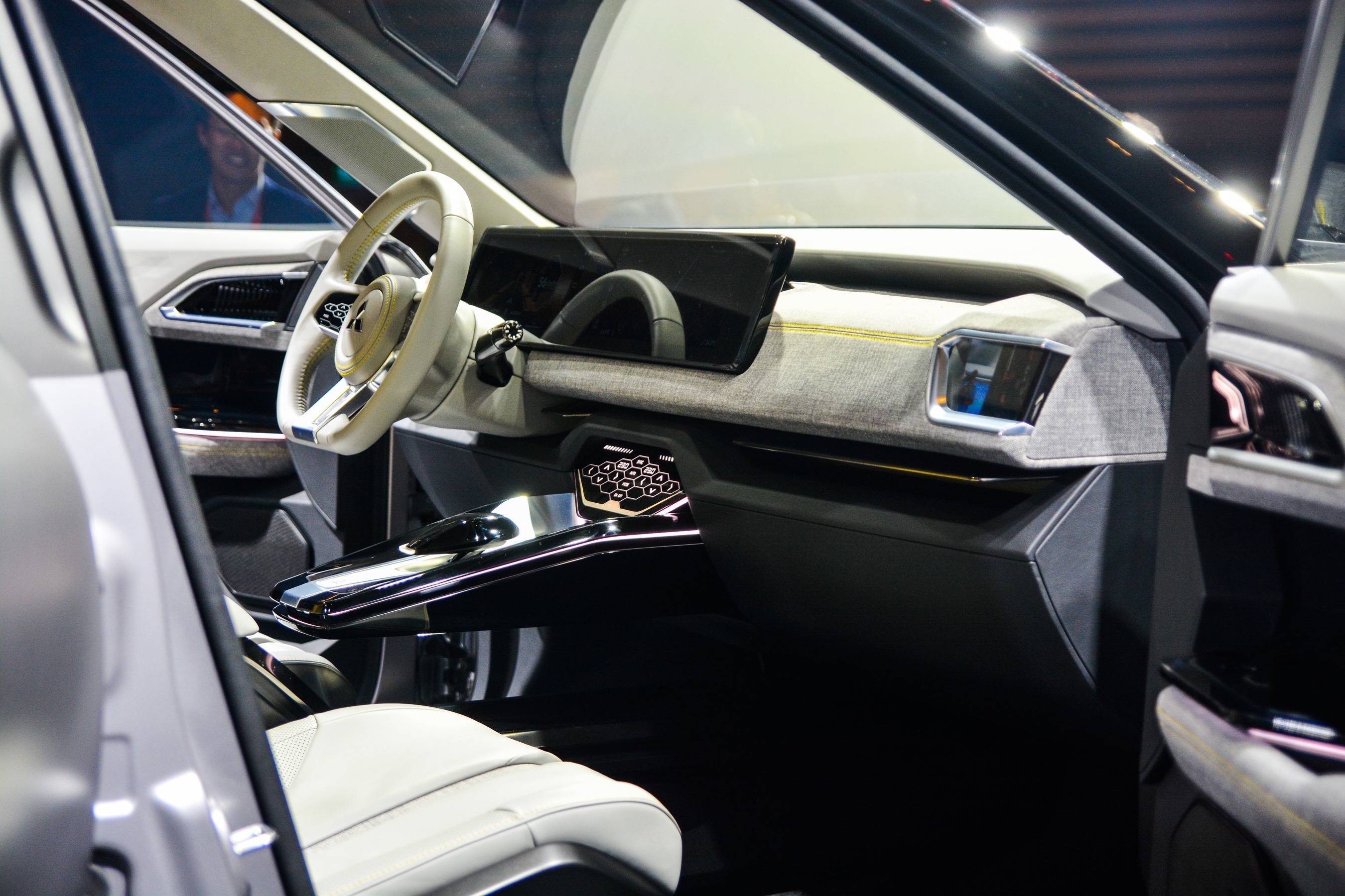 Oto moi sap ra mat anh 15