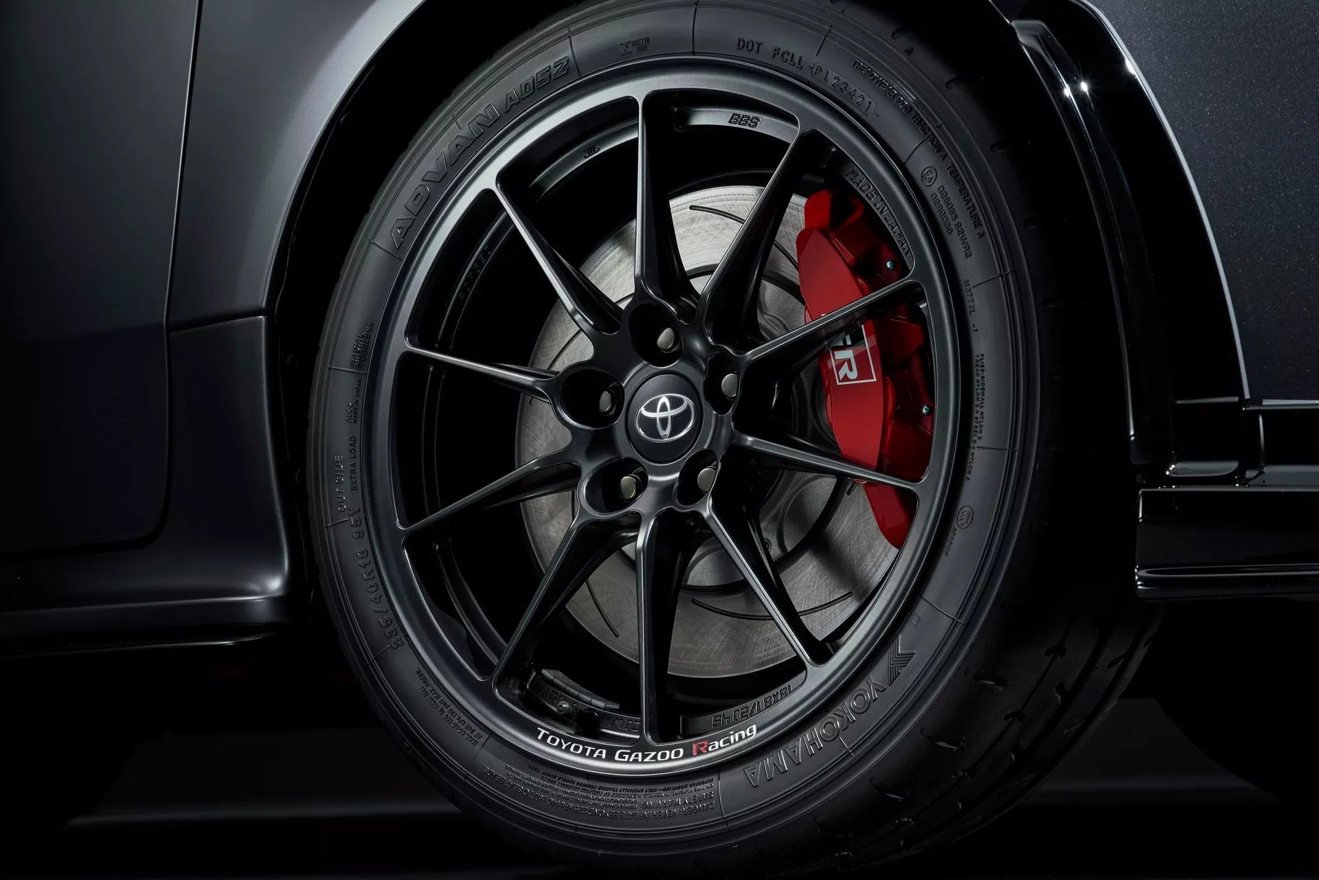 Toyota GRMN Yaris tang gia anh 9