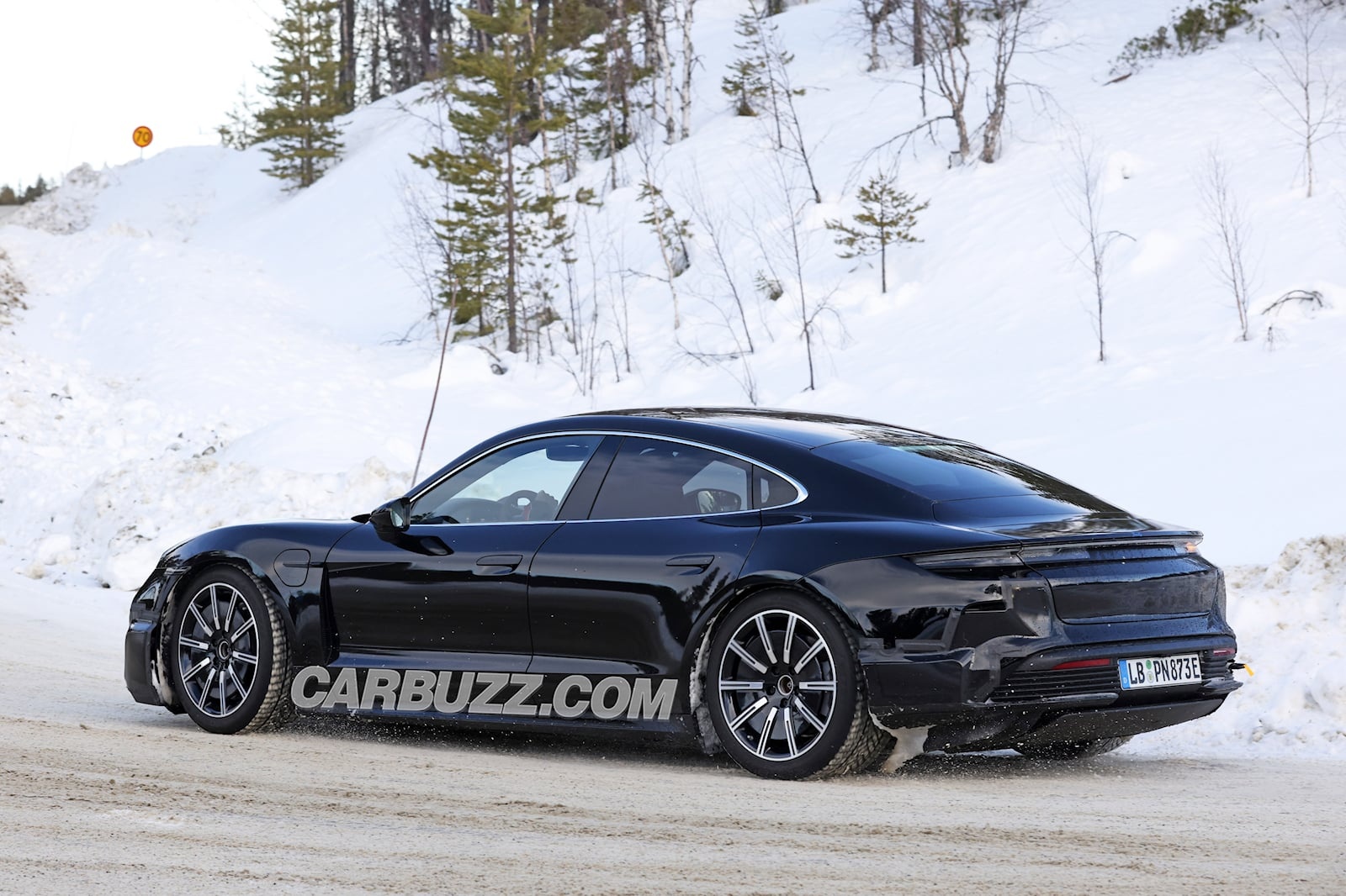 Porsche Taycan facelift 2023 anh 4