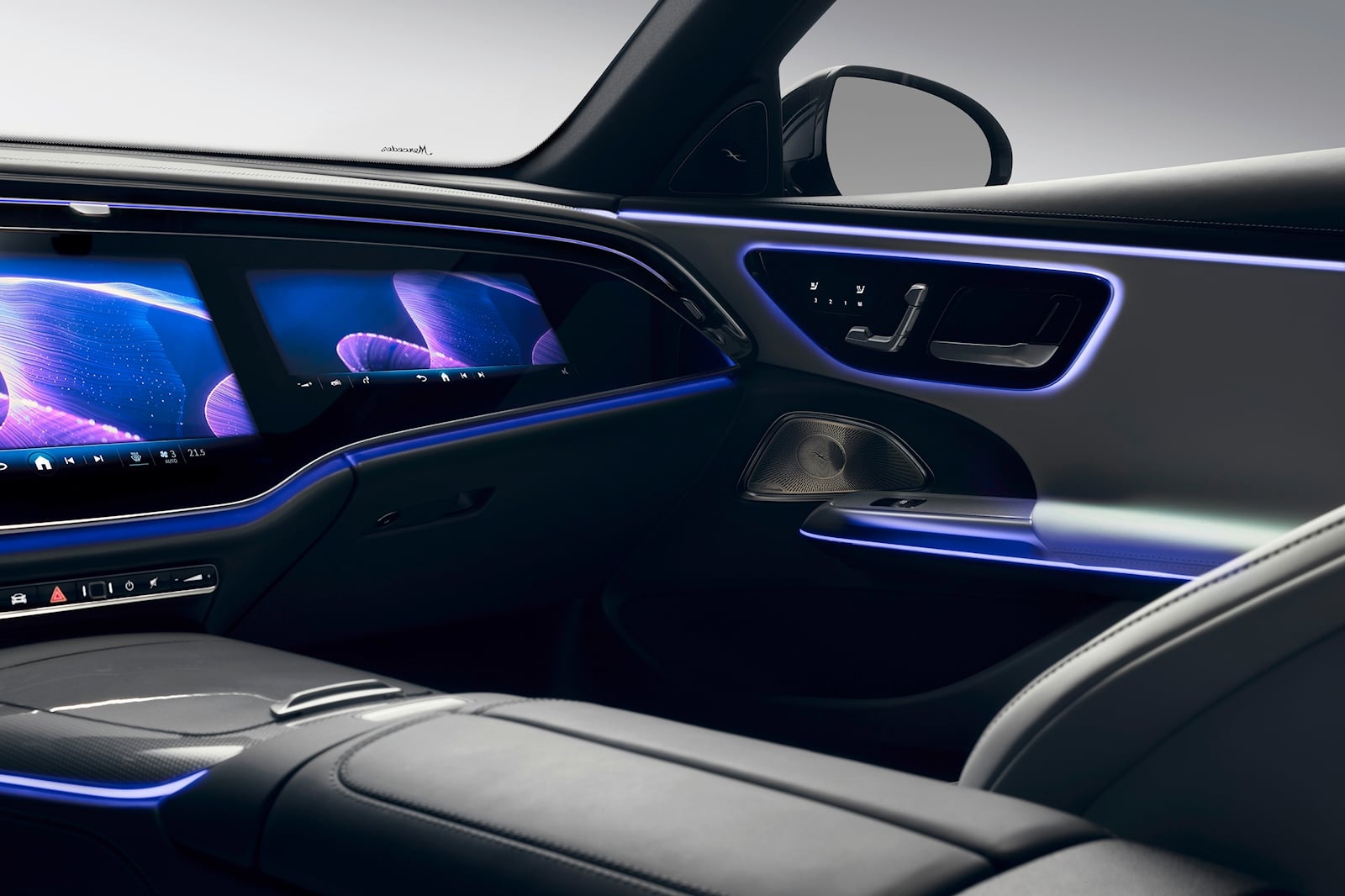 Màn hình siêu rộng E-Class ảnh 3 Man hinh sieu rong E-Class anh 3