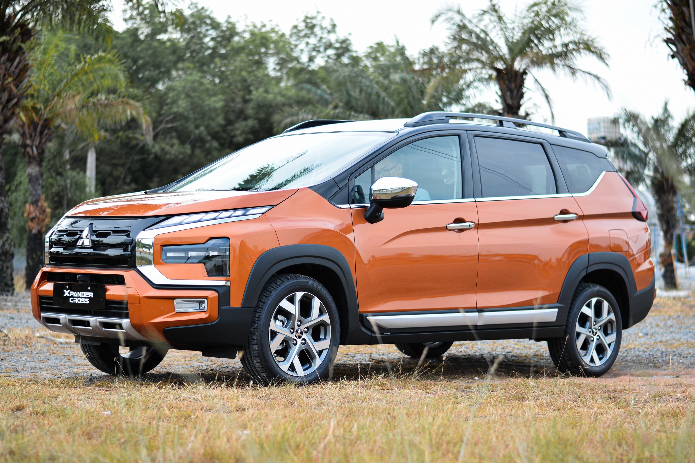 Mitsubishi Xpander Cross 2023 canh tranh the nao khi gia cao hinh anh