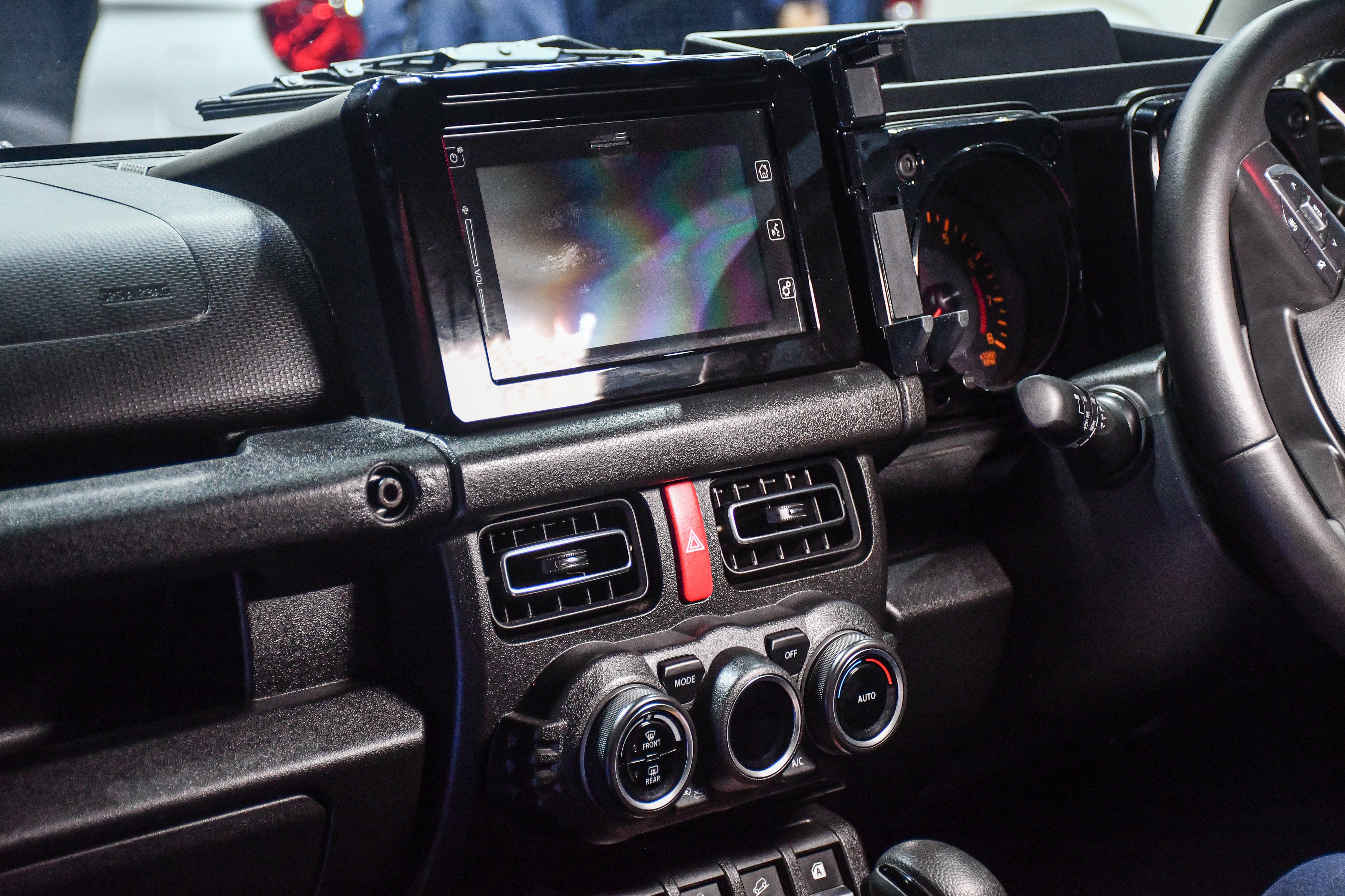 Chi tiet Suzuki Jimny 2023 anh 7