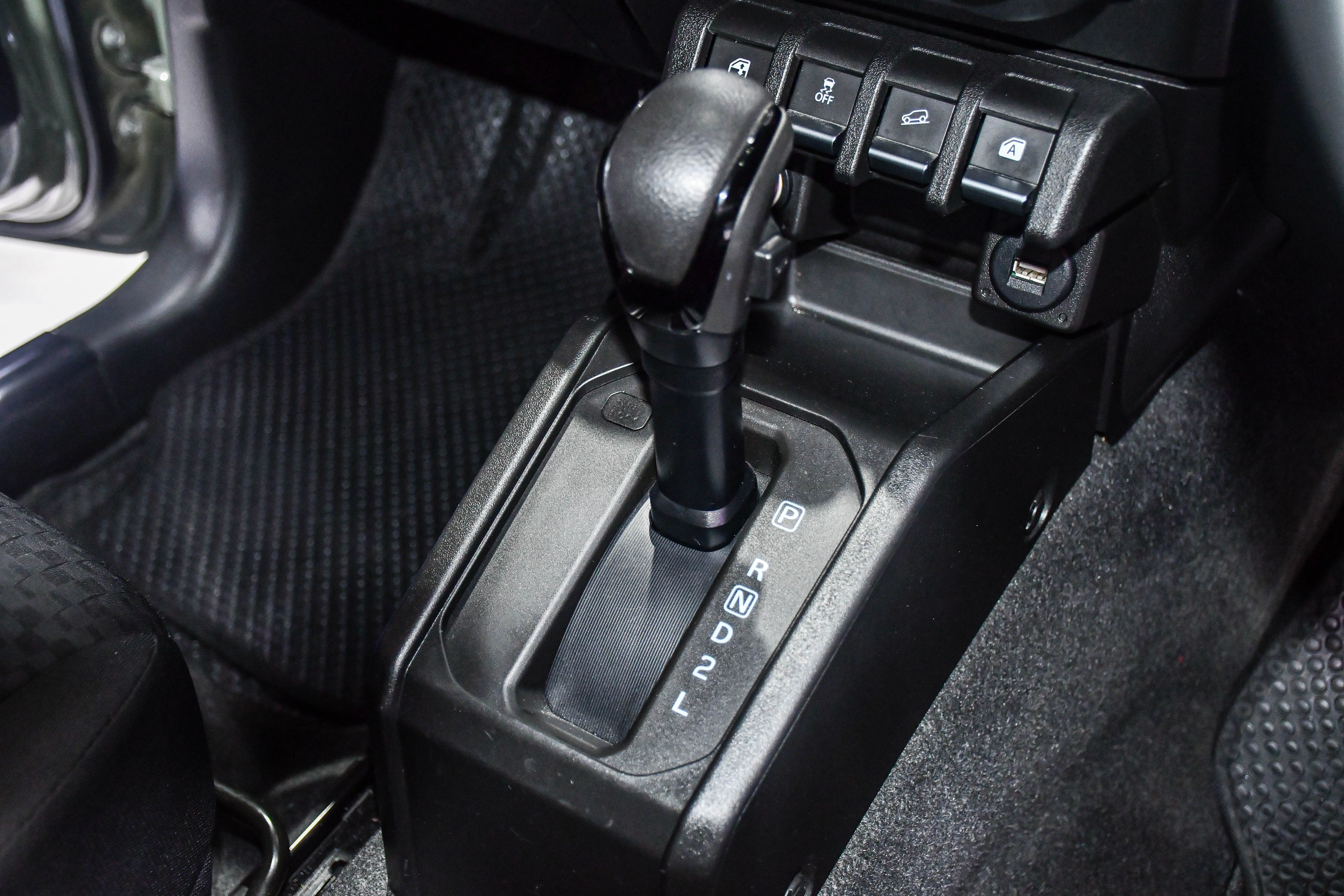 Chi tiet Suzuki Jimny 2023 anh 8