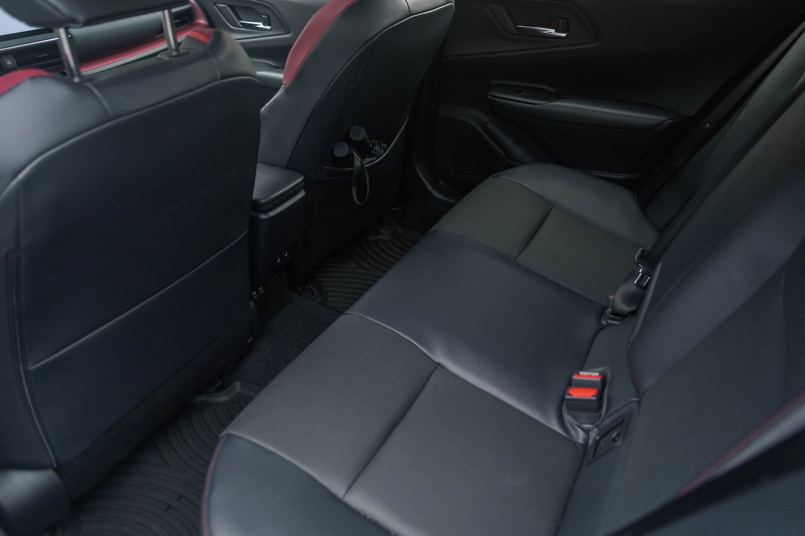 Đánh giá Toyota Prius 2023 ảnh 10 Danh gia Toyota Prius 2023 anh 10