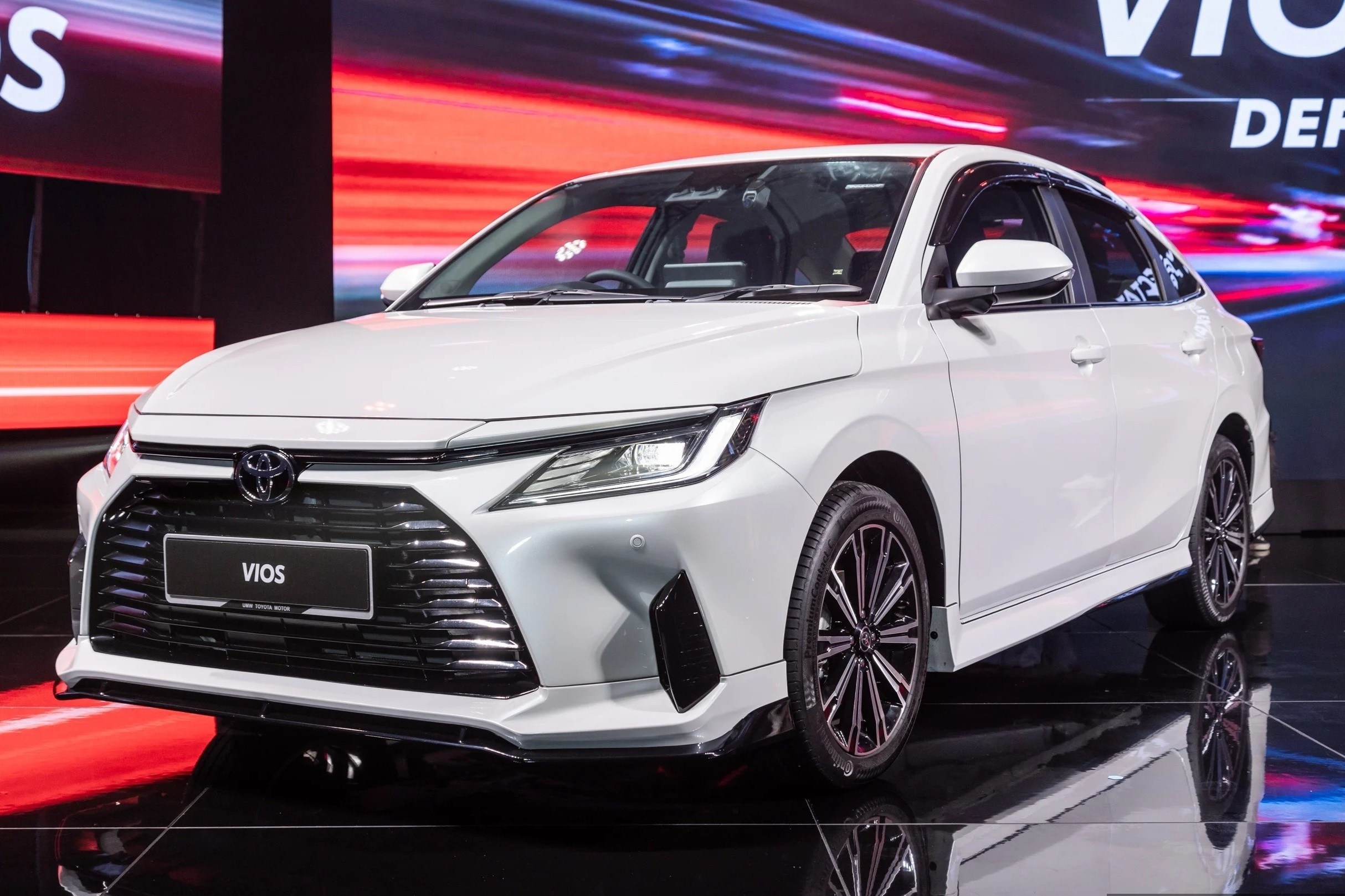 Toyota va Daihatsu tam dung phan phoi xe vi cao buoc gian lan an toan hinh anh