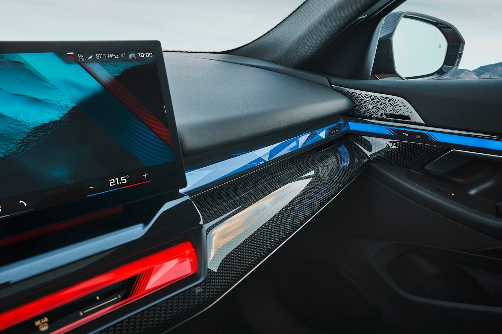 BMW 5-Series G60 anh 14