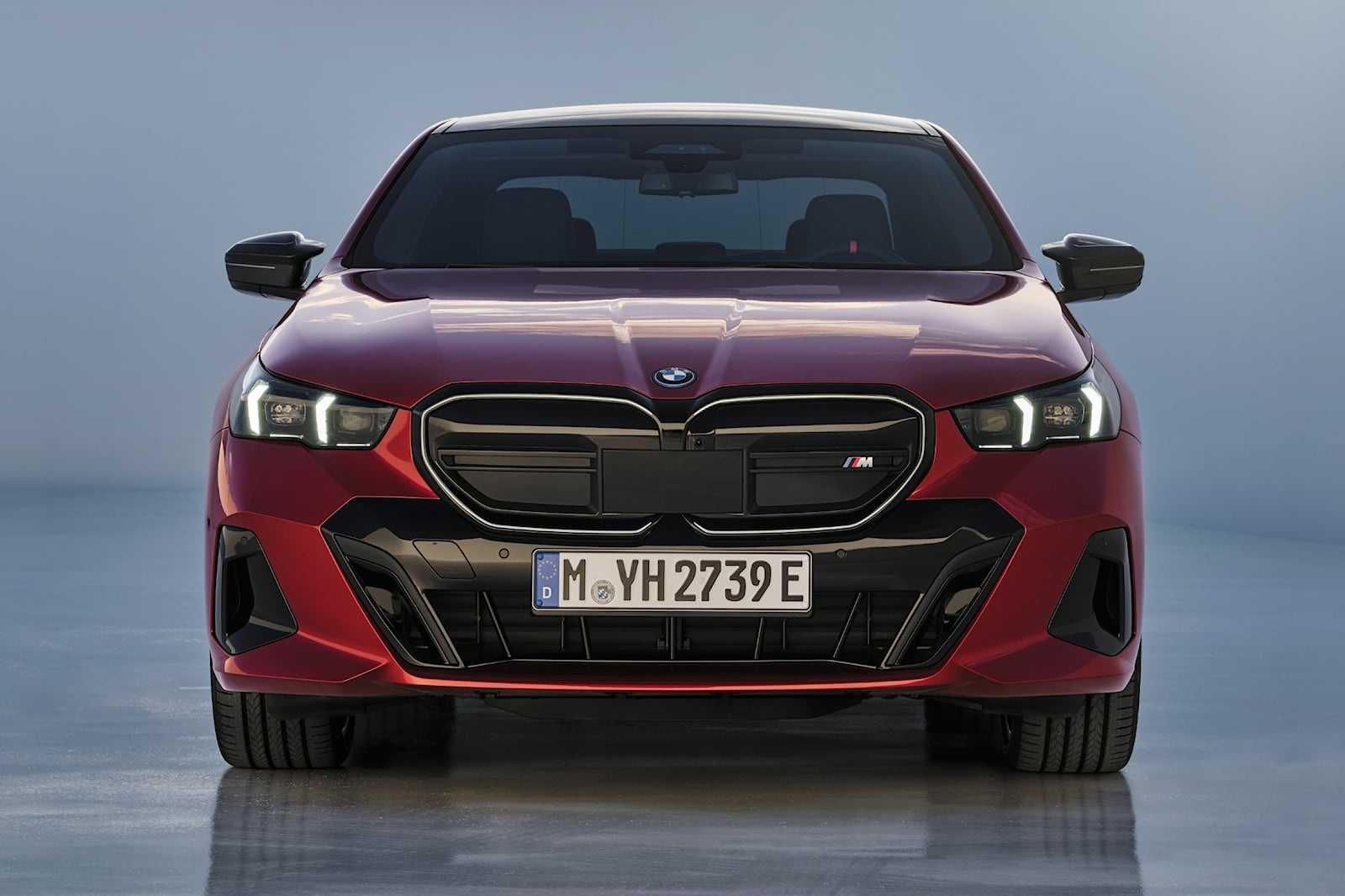 BMW 5-Series G60 anh 7