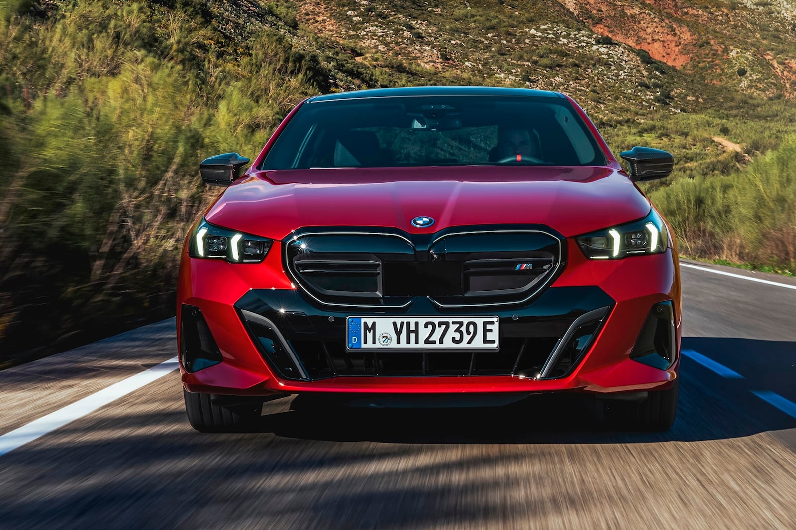 BMW 5-Series G60 anh 22