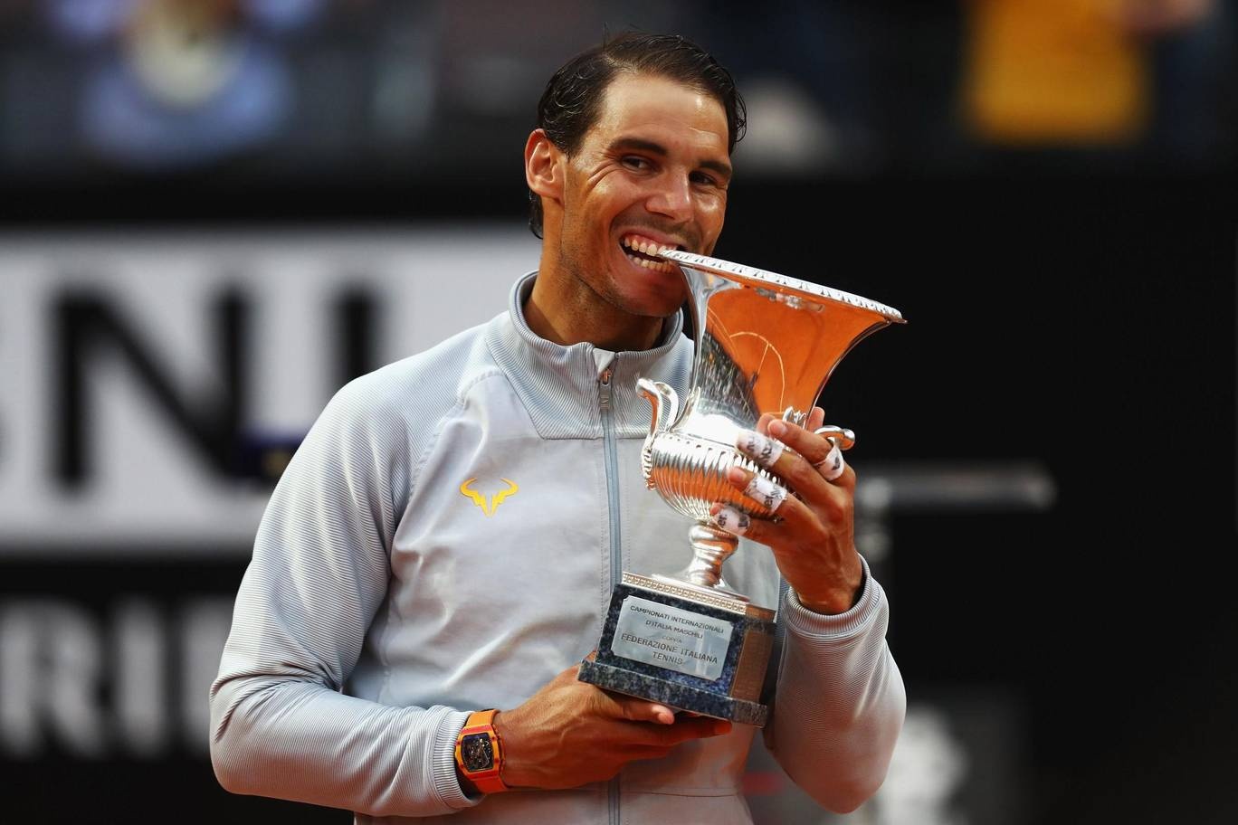 Nadal lan thu 8 vo dich Rome Masters, tro lai so 1 the gioi hinh anh
