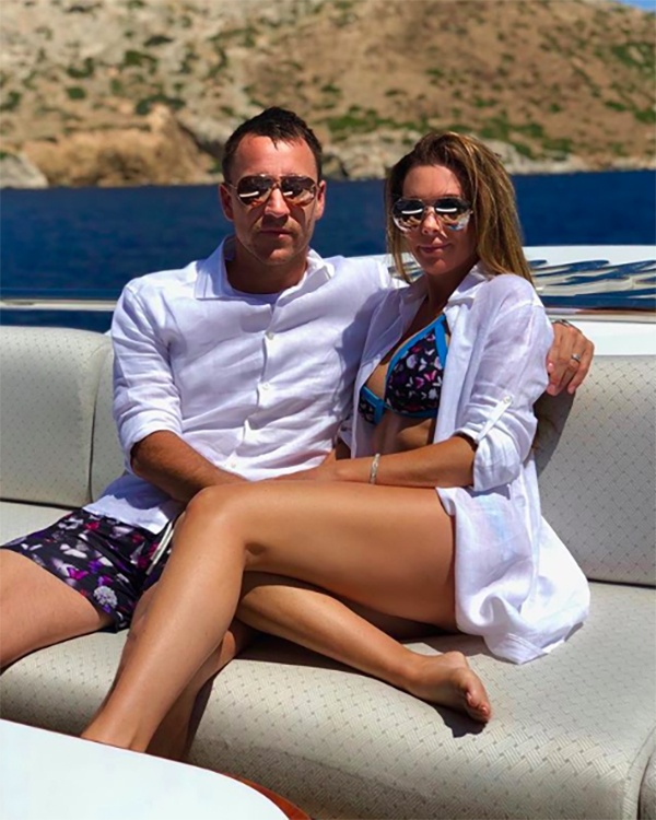 John Terry và gia đình đi nghỉ mát tại Hy Lạp ảnh 3 John Terry va gia dinh di nghi mat tai Hy Lap anh 3