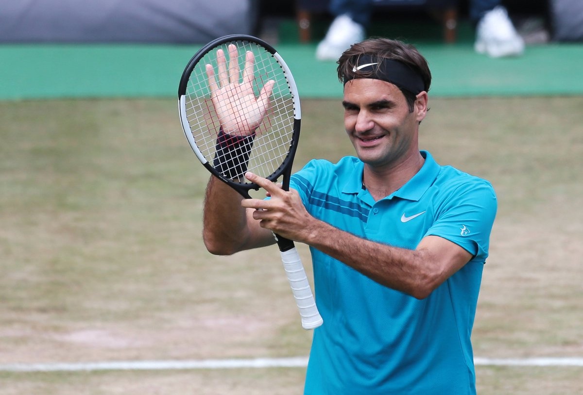 Thang Raonic,  Federer lan dau tien vo dich Stuttgart anh 1