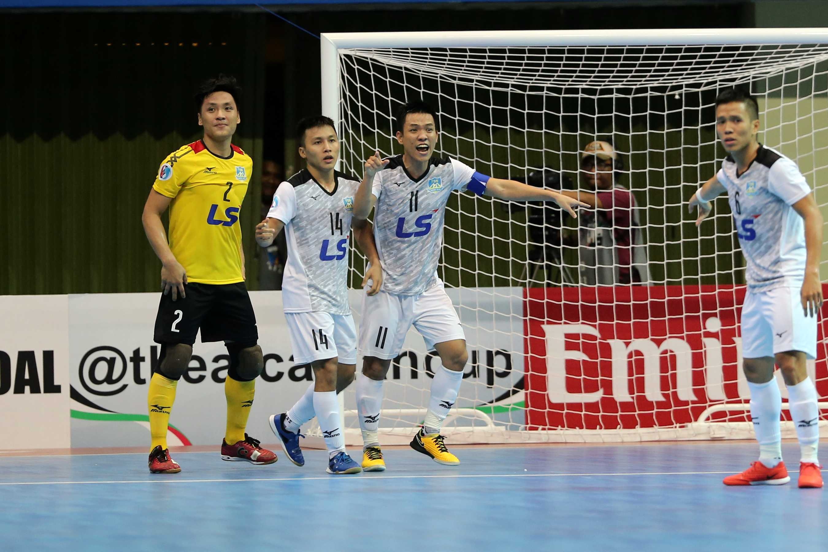 Thai Son Nam ha guc nha vo dich Nhat Ban tai tu ket giai futsal chau A hinh anh