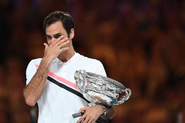 Federer: 'Toi can gianh danh hieu lon, neu khong den luc dung lai' hinh anh