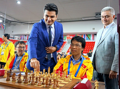 Co vua Viet Nam nhan that bai dau tien tai giai dong doi the gioi hinh anh