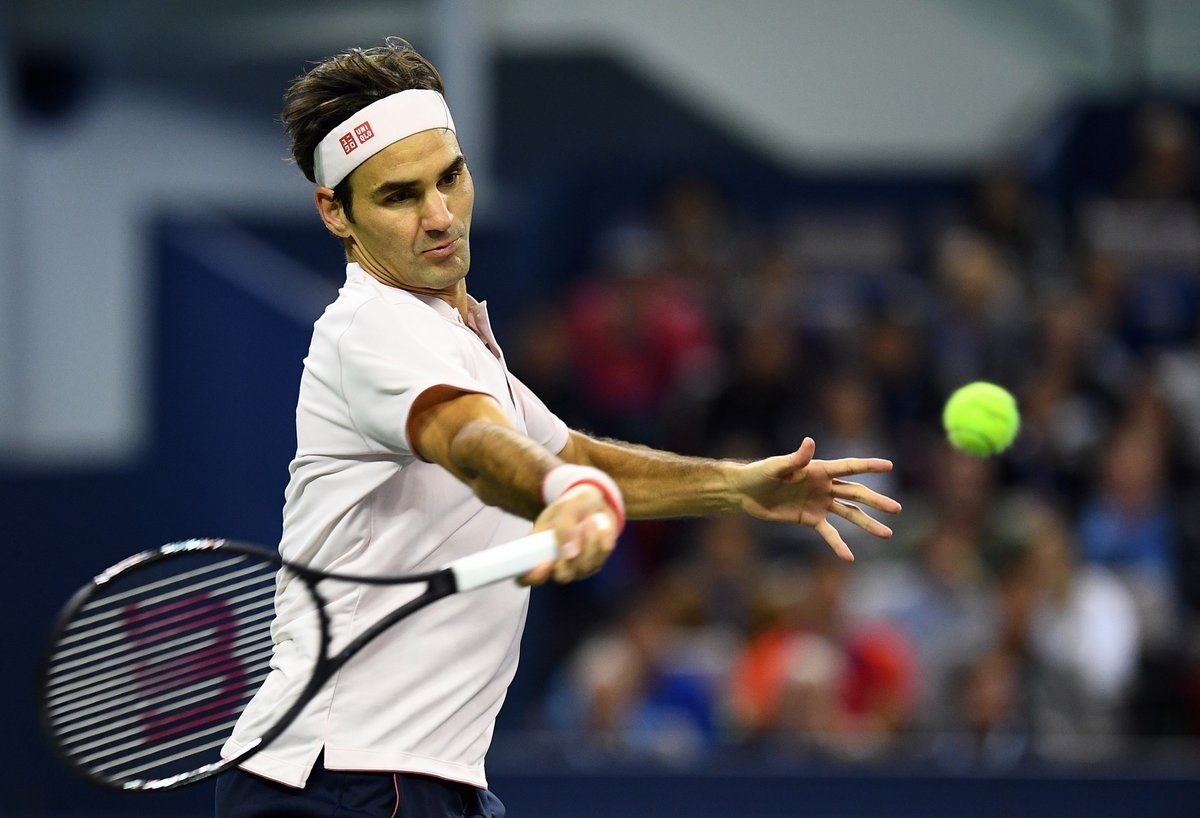 Roger Federer khoi dau kho khan tai que nha Basel hinh anh