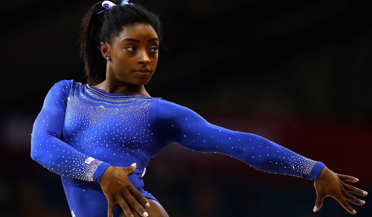 O tuoi 21, Simone Biles di vao lich su the duc dung cu the gioi hinh anh