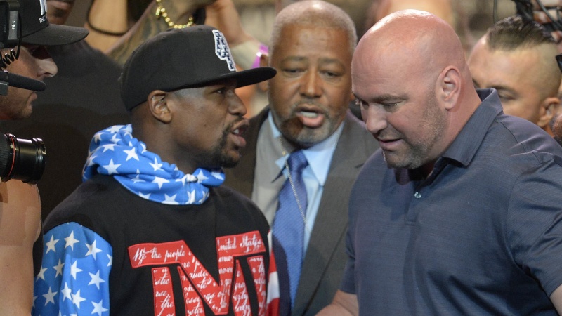 Chu tich UFC den gap doi cua Mayweather de ban ve tran dau voi Khabib hinh anh