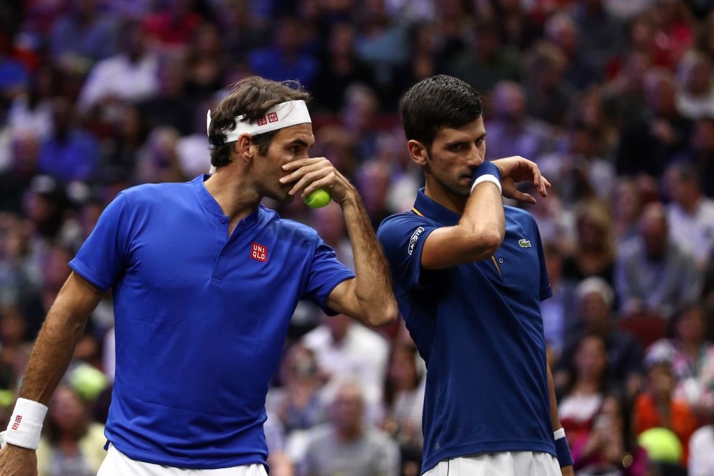 Ban ket trong mo giua Federer va Djokovic tai Paris Masters hinh anh