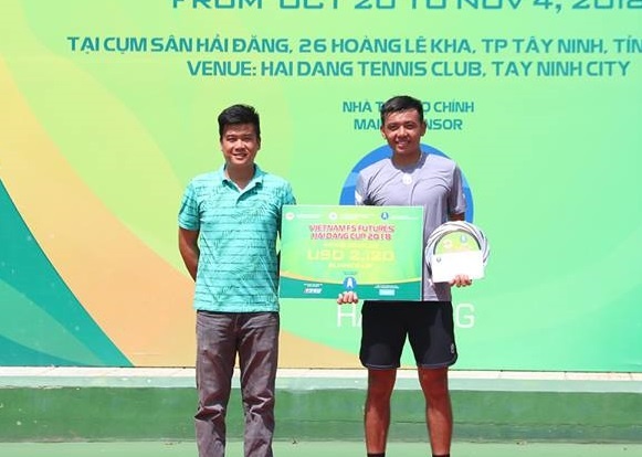 Thua Safiullin, Hoang Nam van chua the giai con khat danh hieu don nam hinh anh