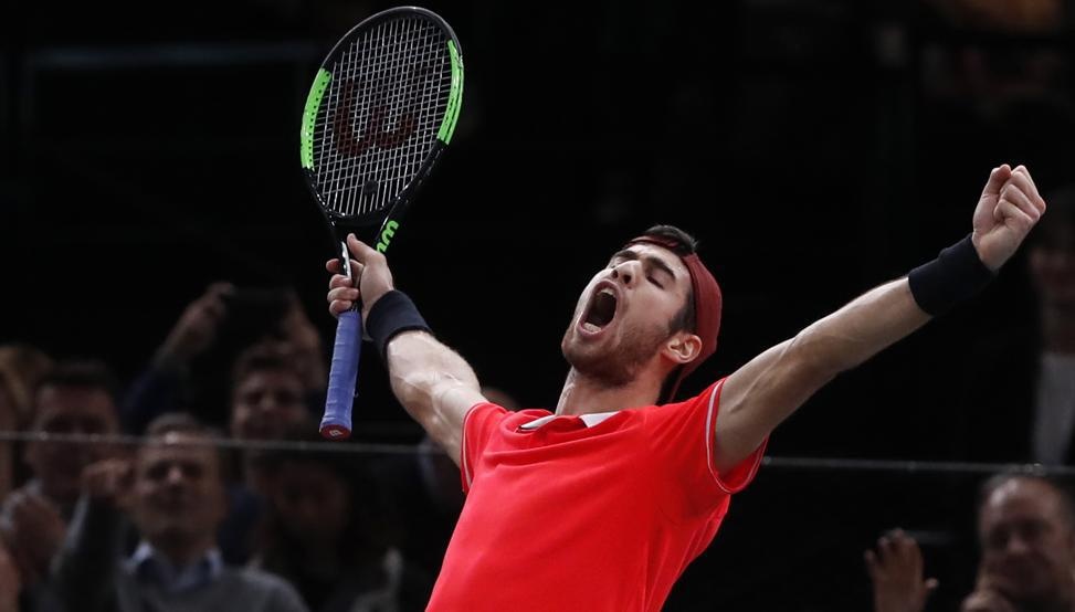 Vuot qua Djokovic, Khachanov co danh hieu lon nhat su nghiep hinh anh