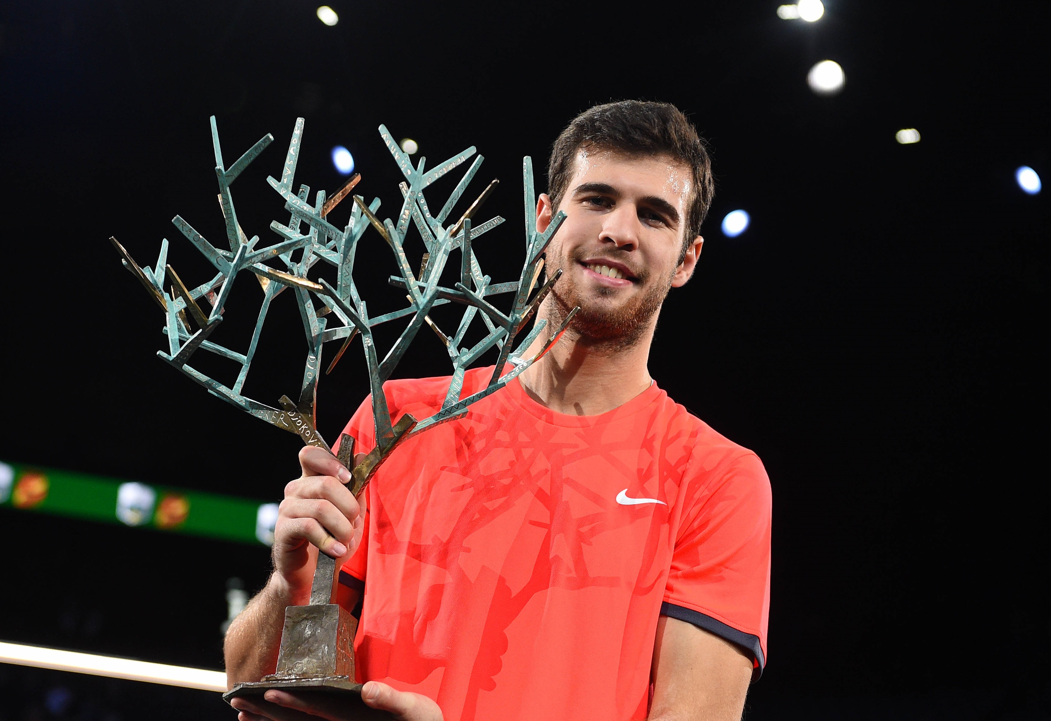 Karen Khachanov - ke thach thuc moi cho ngoi vi so 1 the gioi? hinh anh