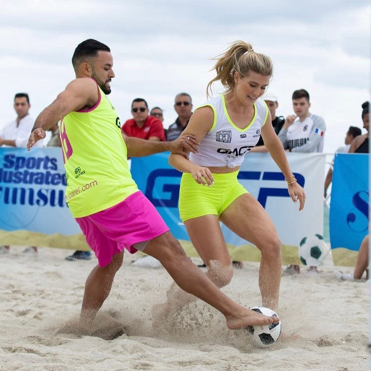 My nhan quan vot Bouchard doat cup bong da anh 2