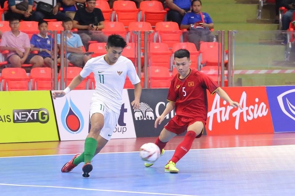 Highlights Viet Nam 3-3 Indonesia: Vong loai U20 futsal chau A hinh anh