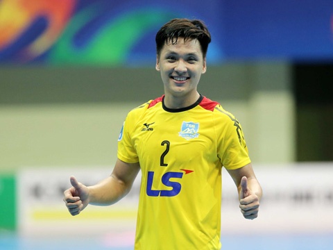 Ho Van Y nhan de cu thu mon futsal xuat sac the gioi hinh anh