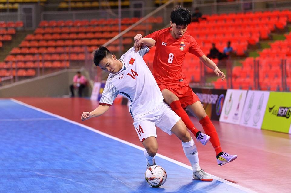 Thang Malaysia, U20 futsal Viet Nam lot vao vong chung ket chau A hinh anh