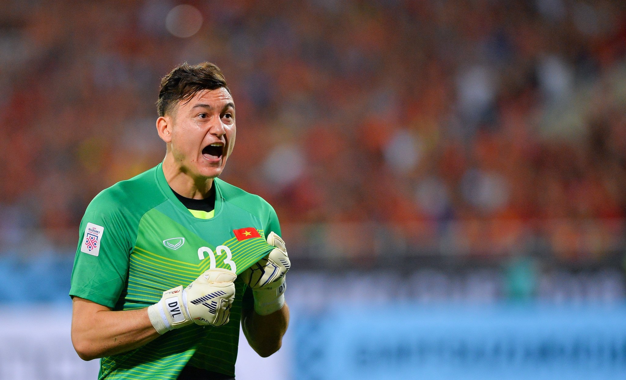 Van Lam lot top 5 thu thanh dang xem nhat tai Asian Cup 2019 hinh anh