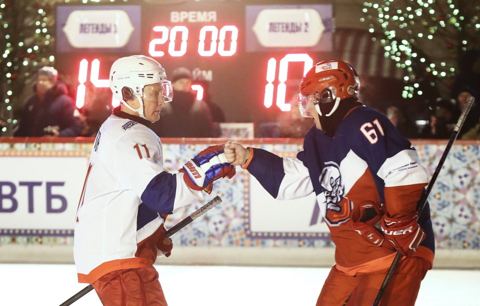 tổng thống Putin chơi Hockey ảnh 1 tong thong Putin choi Hockey anh 1
