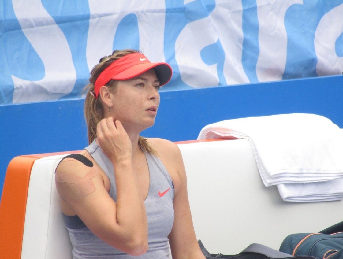 Maria Sharapova bo cuoc tai giai dau o Trung Quoc hinh anh
