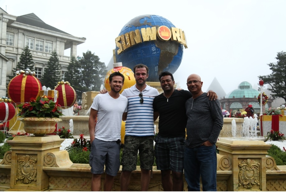 Huyền thoại đánh đôi Leander Paes vào chung kết Vietnam Open ảnh 2 Huyen thoai danh doi Leander Paes vao chung ket Vietnam Open anh 2