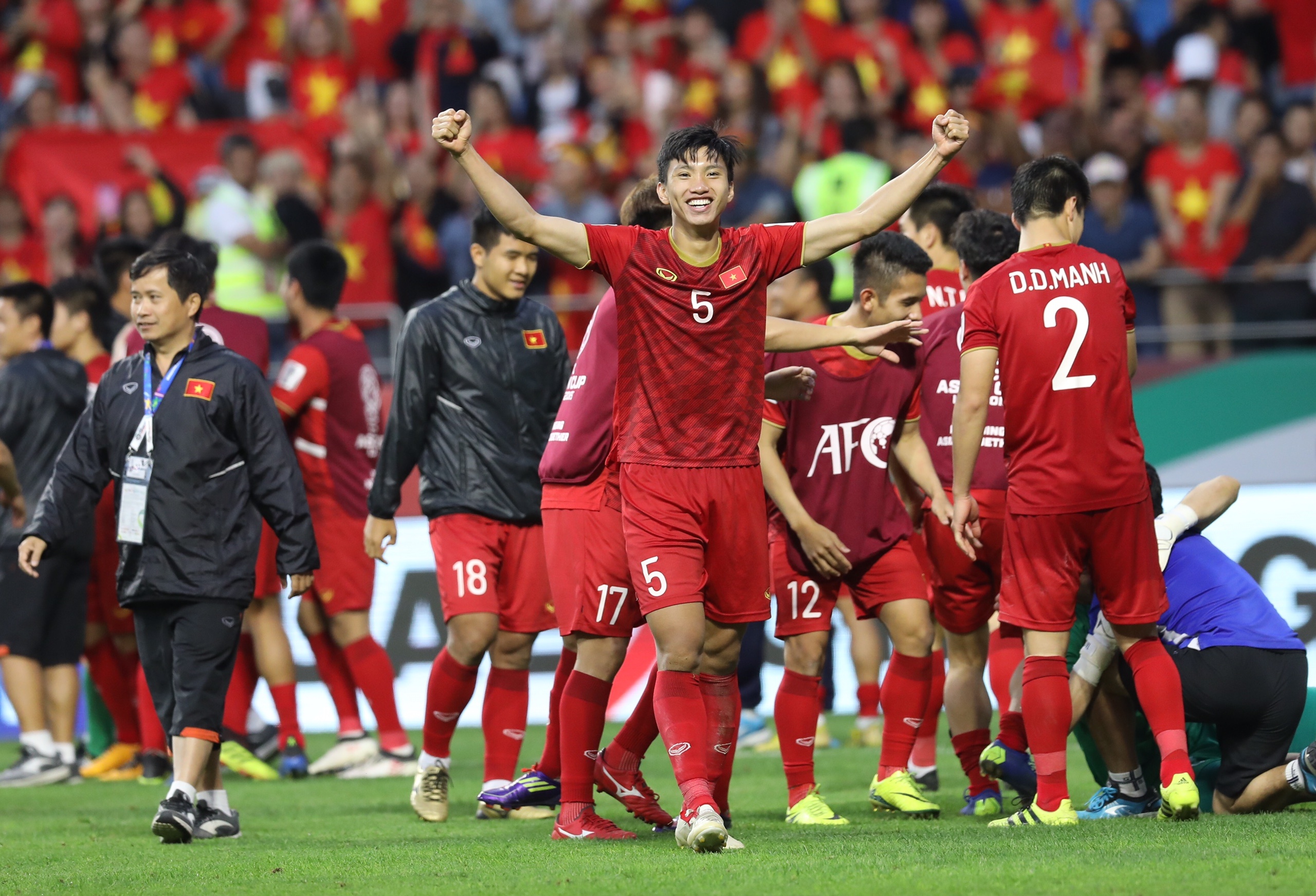 Bao Han Quoc: 'Phep thuat cua HLV Park dua Viet Nam vao tu ket' hinh anh