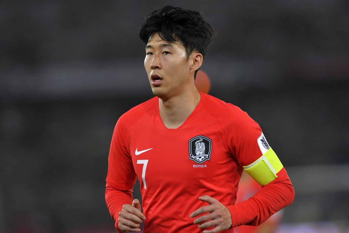 CDV Tottenham vui mung vi Han Quoc bi loai tai tu ket Asian Cup hinh anh