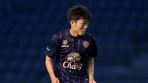 Xuan Truong keu goi moi nguoi toi san co vu Buriram United hinh anh