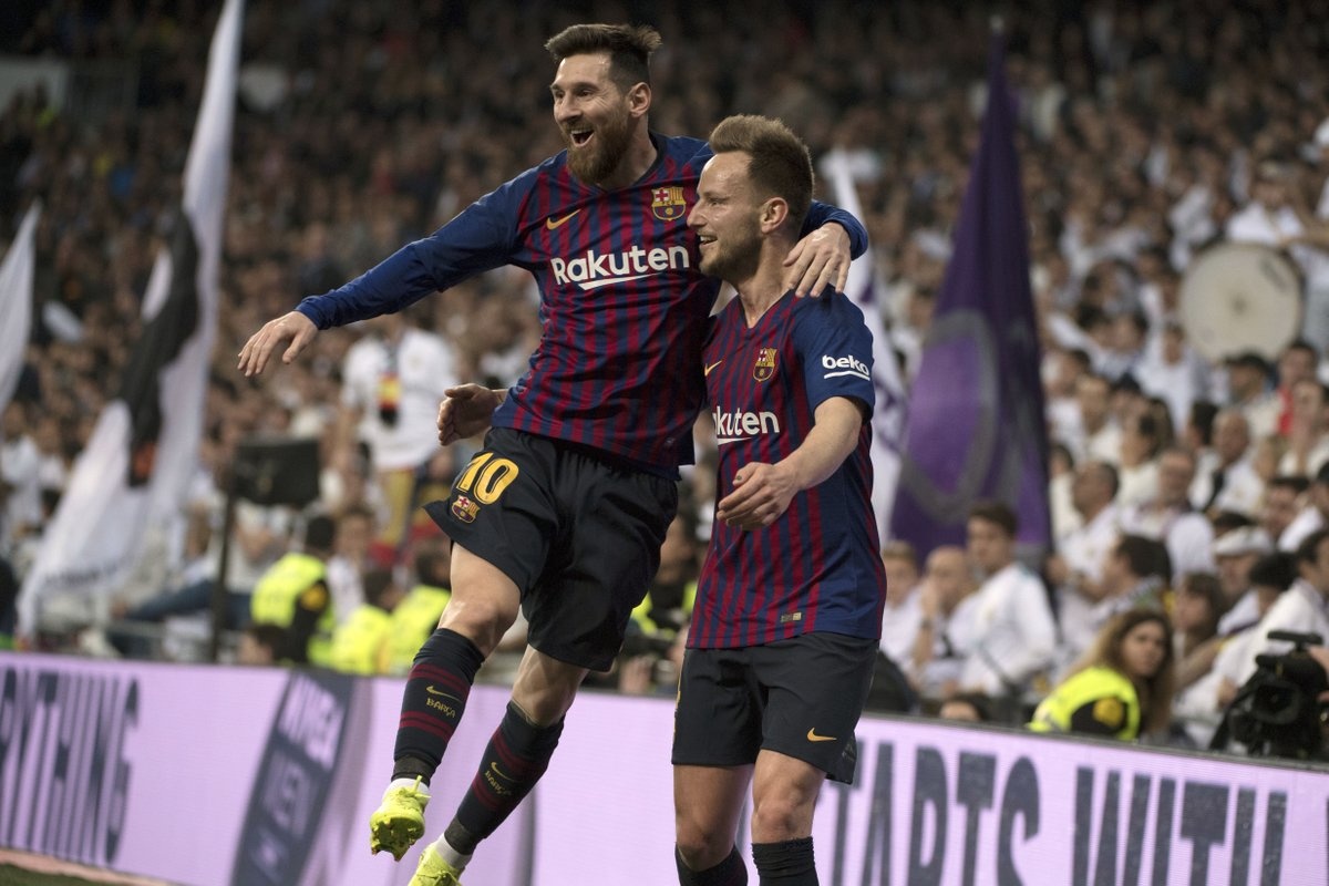 Barcelona lan dau vuon len dan truoc Real Madrid sau 87 nam hinh anh