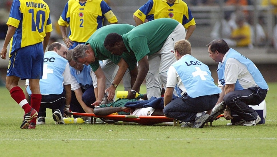 Tien dao Herman Tsinga thiet mang sau pha tranh chap bong hinh anh