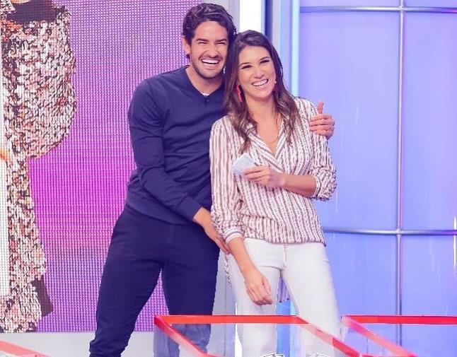 Roi Trung Quoc,  Pato tro ve Brazil cau hon ban gai anh 2