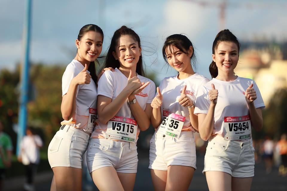 Hoa hau Tieu Vy rang ngoi tren duong chay giai Tien Phong Marathon hinh anh