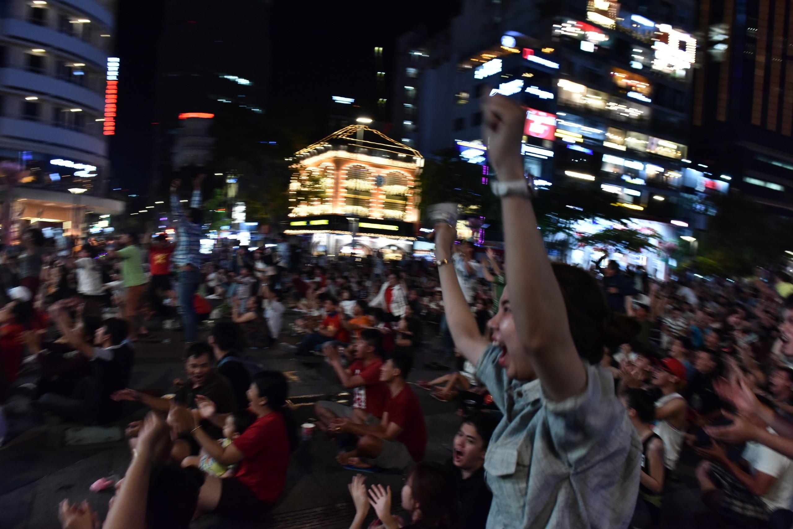 Ha Duc Chinh ghi ban giup U23 viet nam dan truoc Thai Lan anh 3