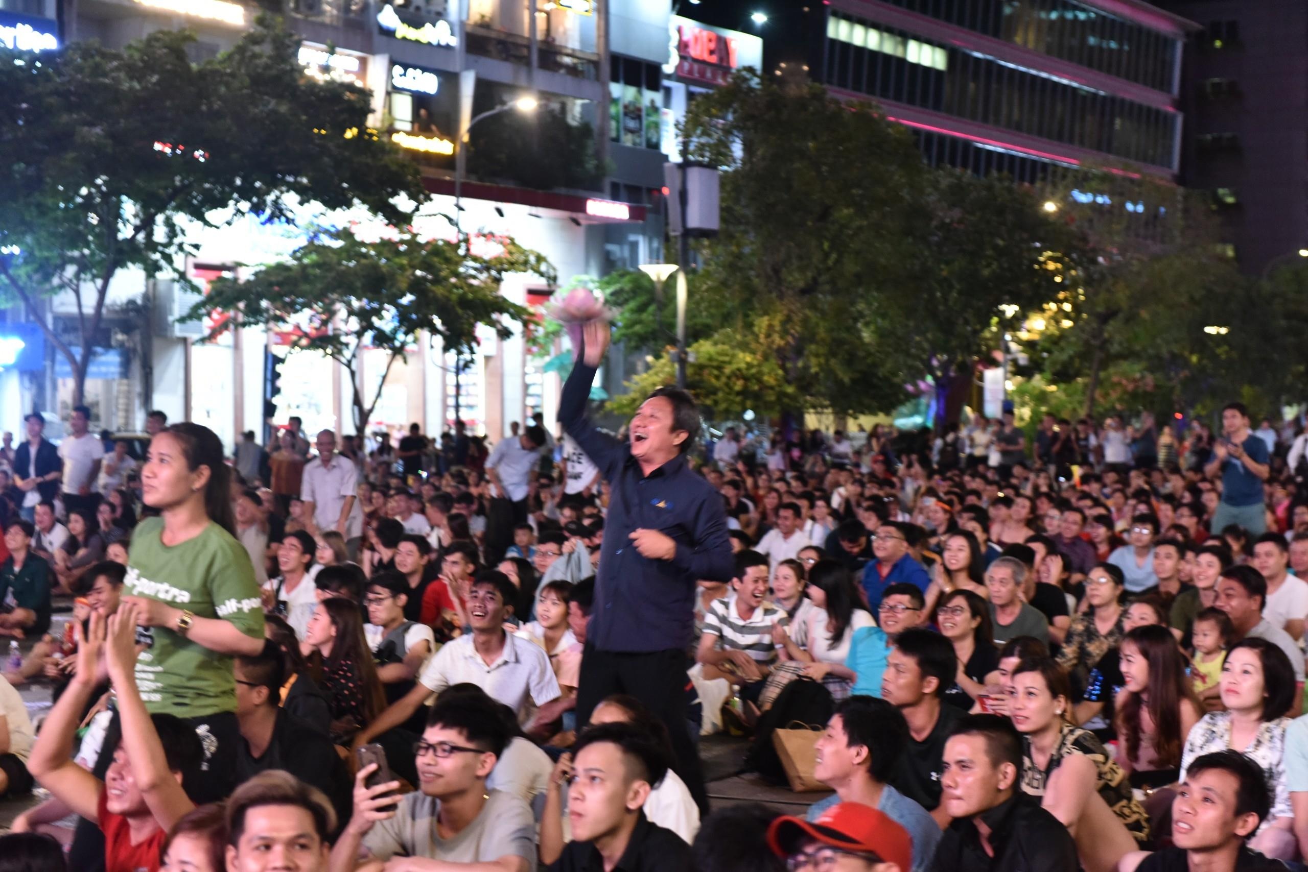 Ha Duc Chinh ghi ban giup U23 viet nam dan truoc Thai Lan anh 4