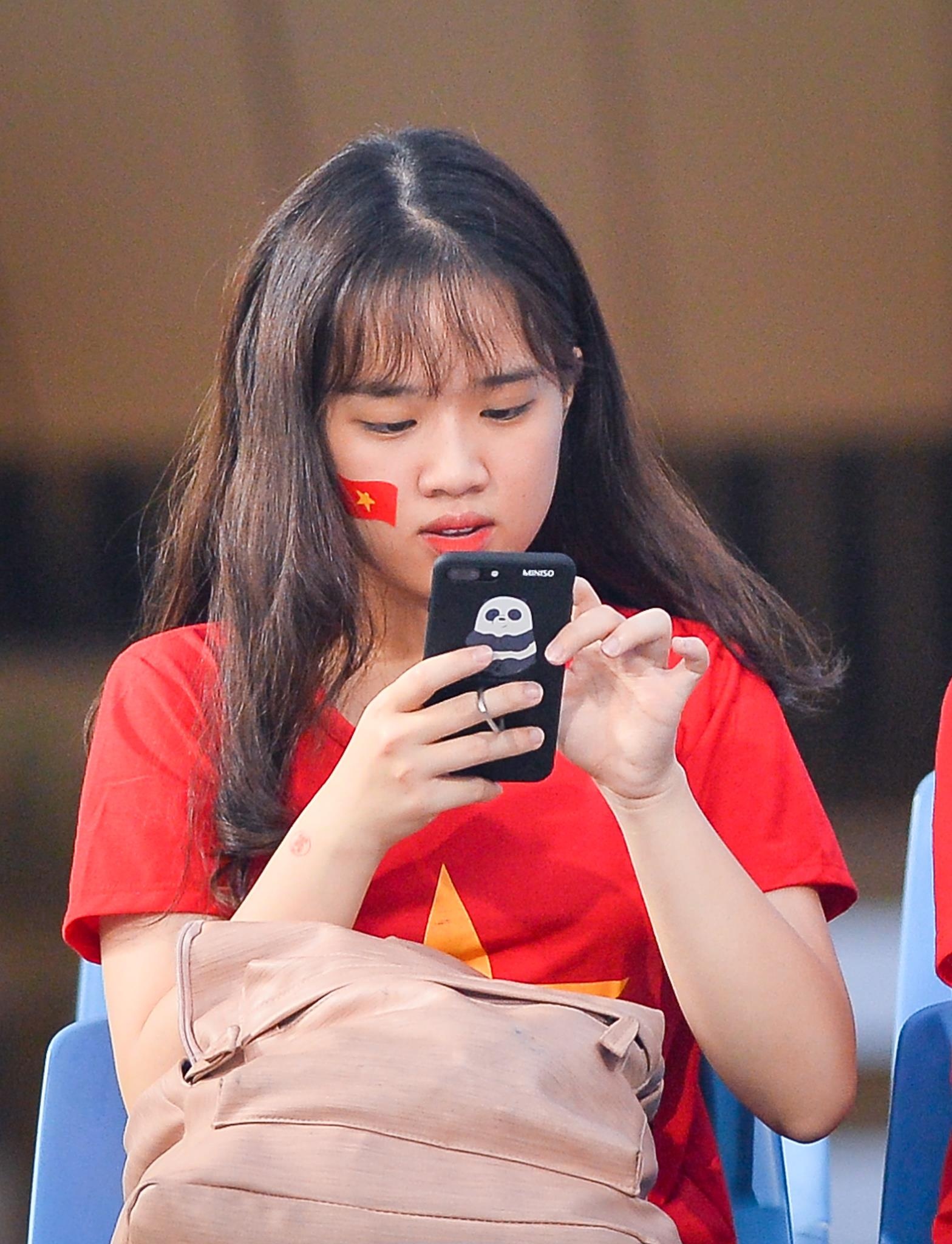 CĐV tới sân cổ vũ u23 Việt Nam vs Thái Lan ảnh 7 CDV toi san co vu u23 Viet Nam vs Thai Lan anh 7