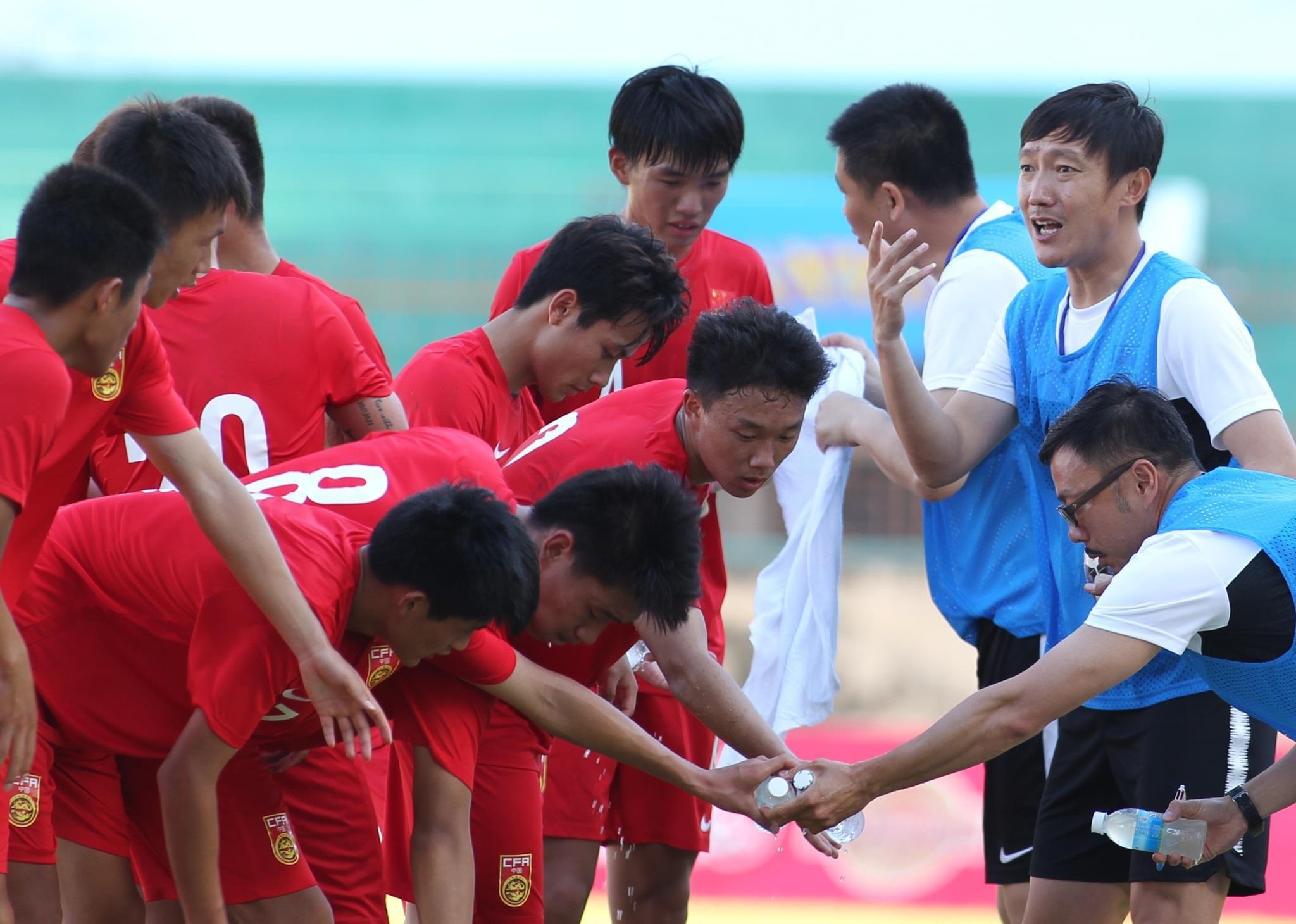 Bong da Trung Quoc tut lui so voi khu vuc Dong nam A anh 3