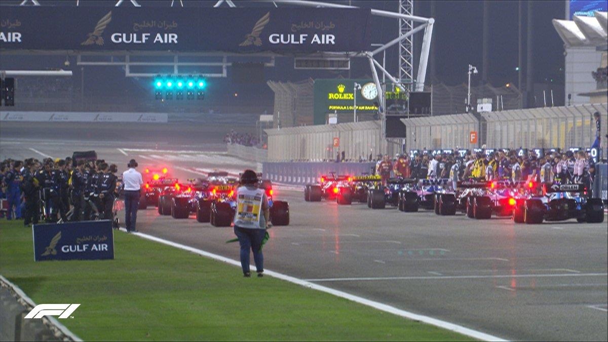 Hamilton ve nhat chang 2 tai Bahrain anh 2