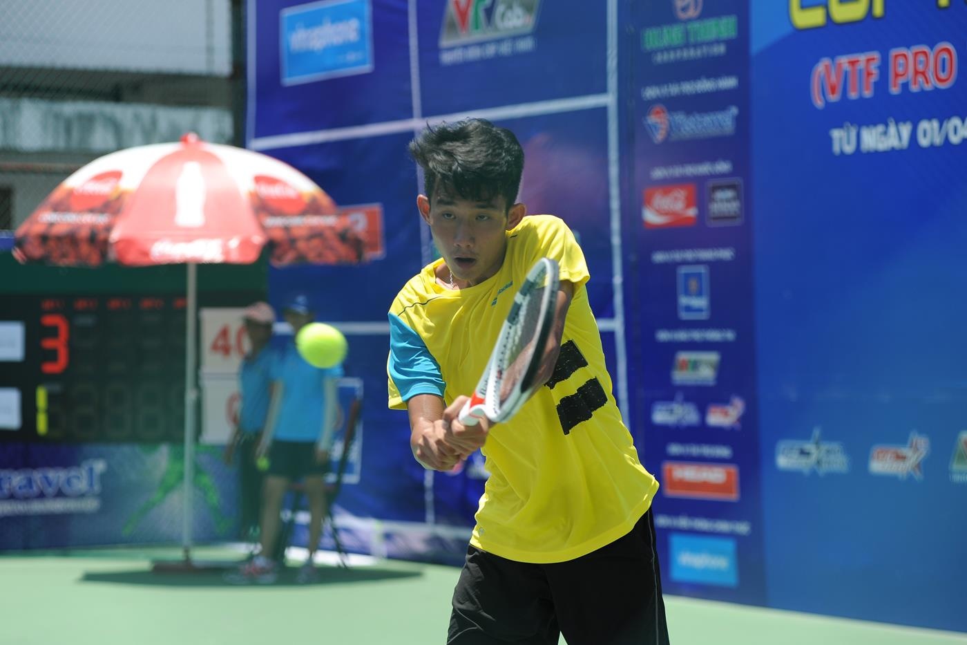 Nguyen Van Phuong thang de tai vong 2 VTF Pro Tour 200 anh 1